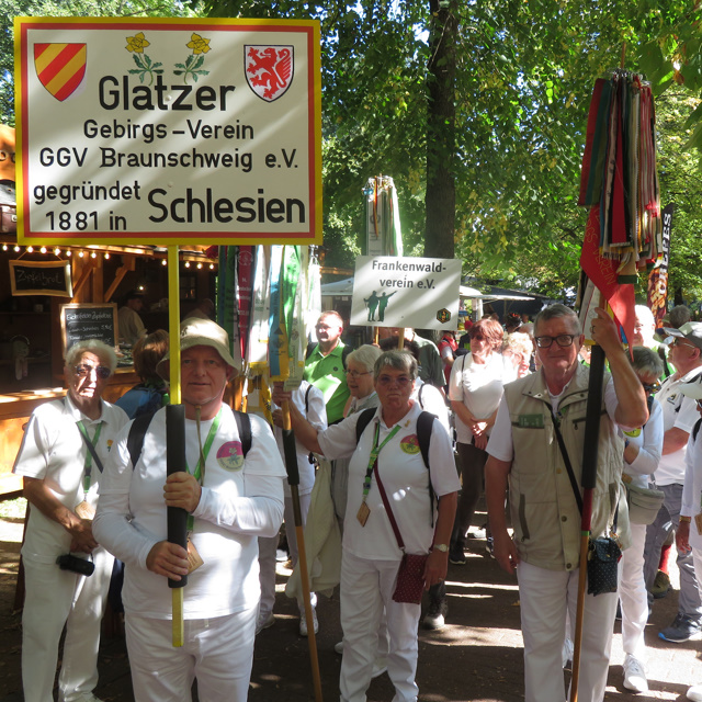 Glatzer Gebirgs-Verein im Festumzug des 122. Deutschen Wandertages