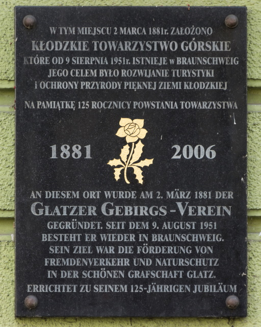 Gedenktafel des GGV in Glatz